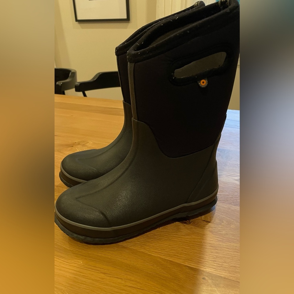 Bogs classic black handles winter snow boots